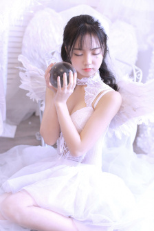 枕边有张脸